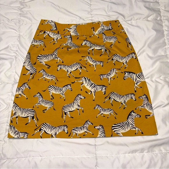 Ann Taylor Factory Mustard Yellow Gold Zebra Print Skirt Size 8 - Picture 1 of 6